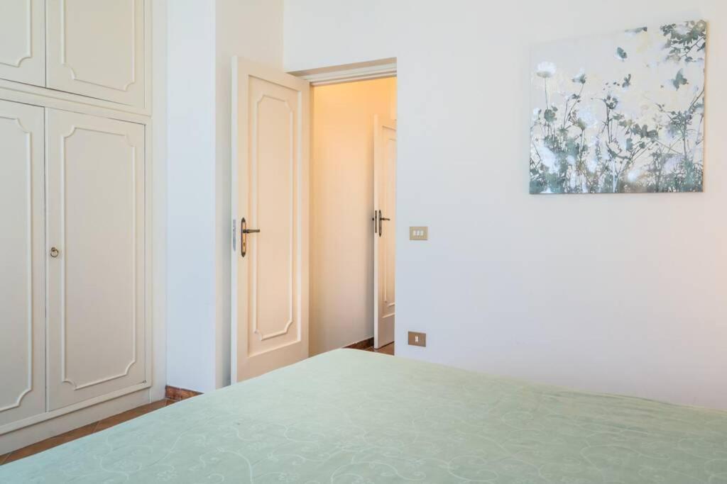 Casa Gege', For Up To 5 Guests, Shared Pool, Sorrento Center Apartment Luaran gambar