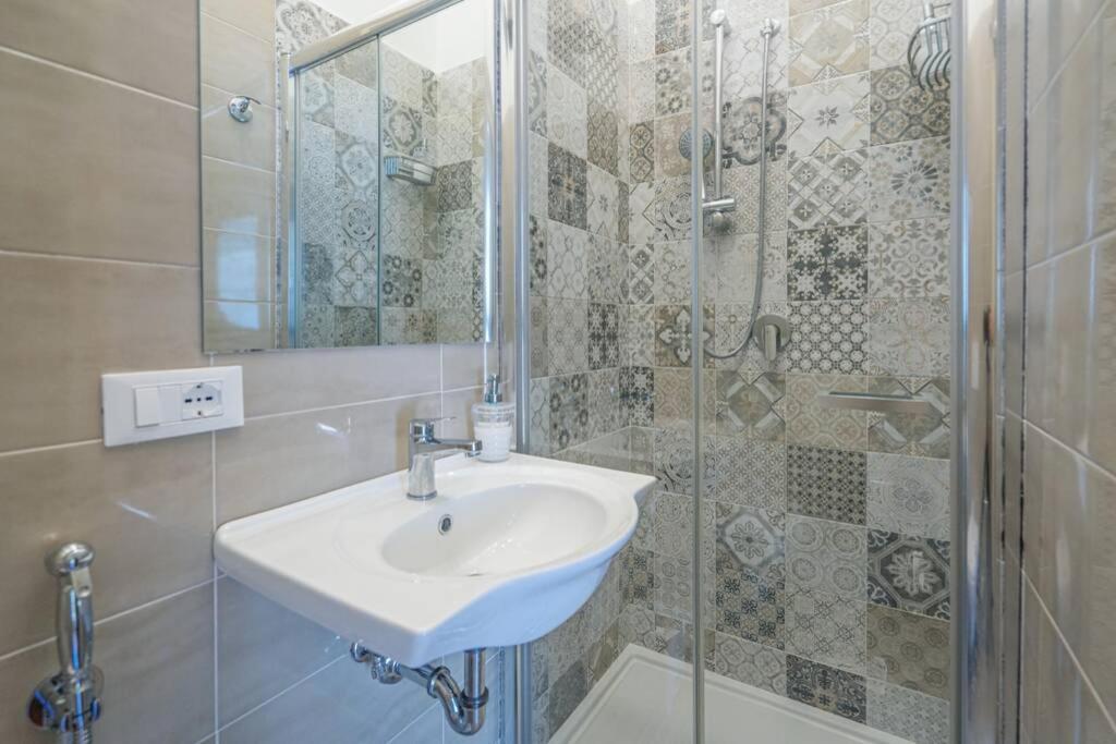 Casa Gege', For Up To 5 Guests, Shared Pool, Sorrento Center Apartment Luaran gambar